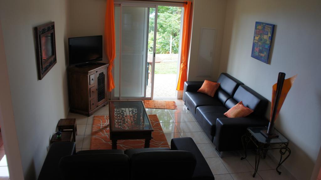 Les Bungalows Du Mont-Auban Sainte-Clotilde Habitación foto